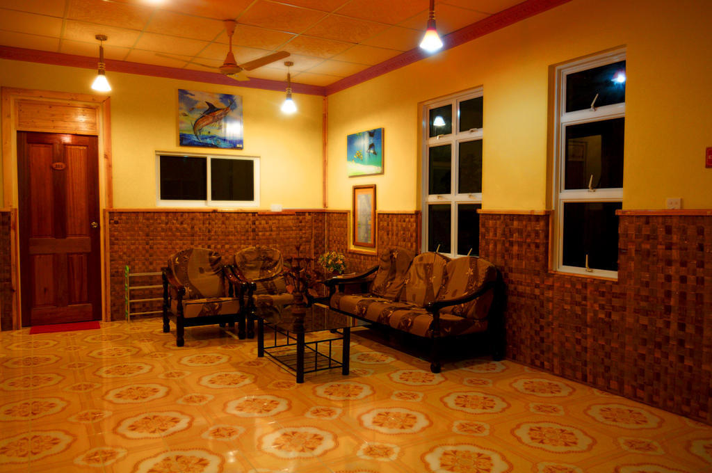 Shadow Palm Hotel Maafushi Bagian luar foto